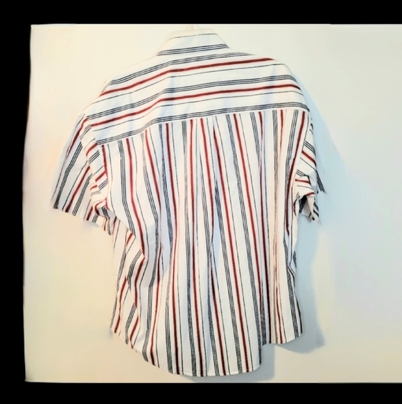 Natural Issue SS Button Down - Picture 2 of 4